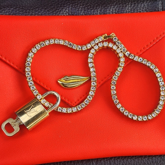 Louis Vuitton Lock & Key, Unbranded Chain & IPSY Envelope Pouch Bundle - Picture 11 of 14